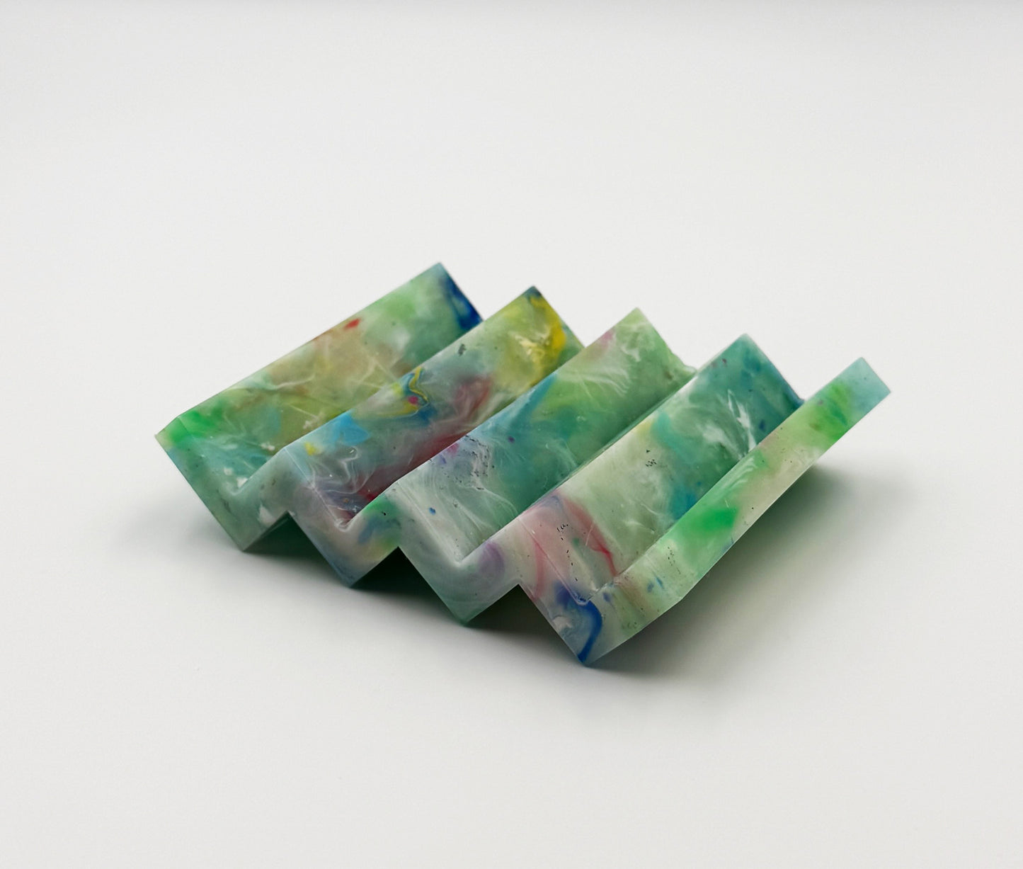 Green zigzag recycled plastic soap dish