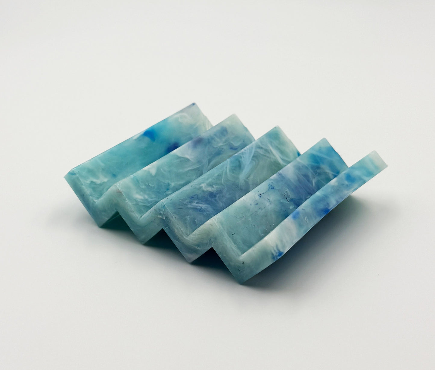 Blue zigzag recycled plastic soap dish