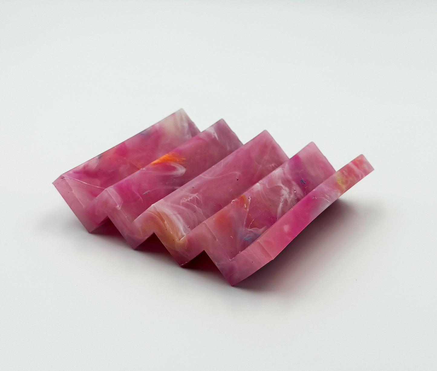 Pink zigzag recycled plastic soap dish